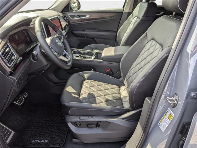 2025 Volkswagen Atlas SEL Premium R-Line photo 4