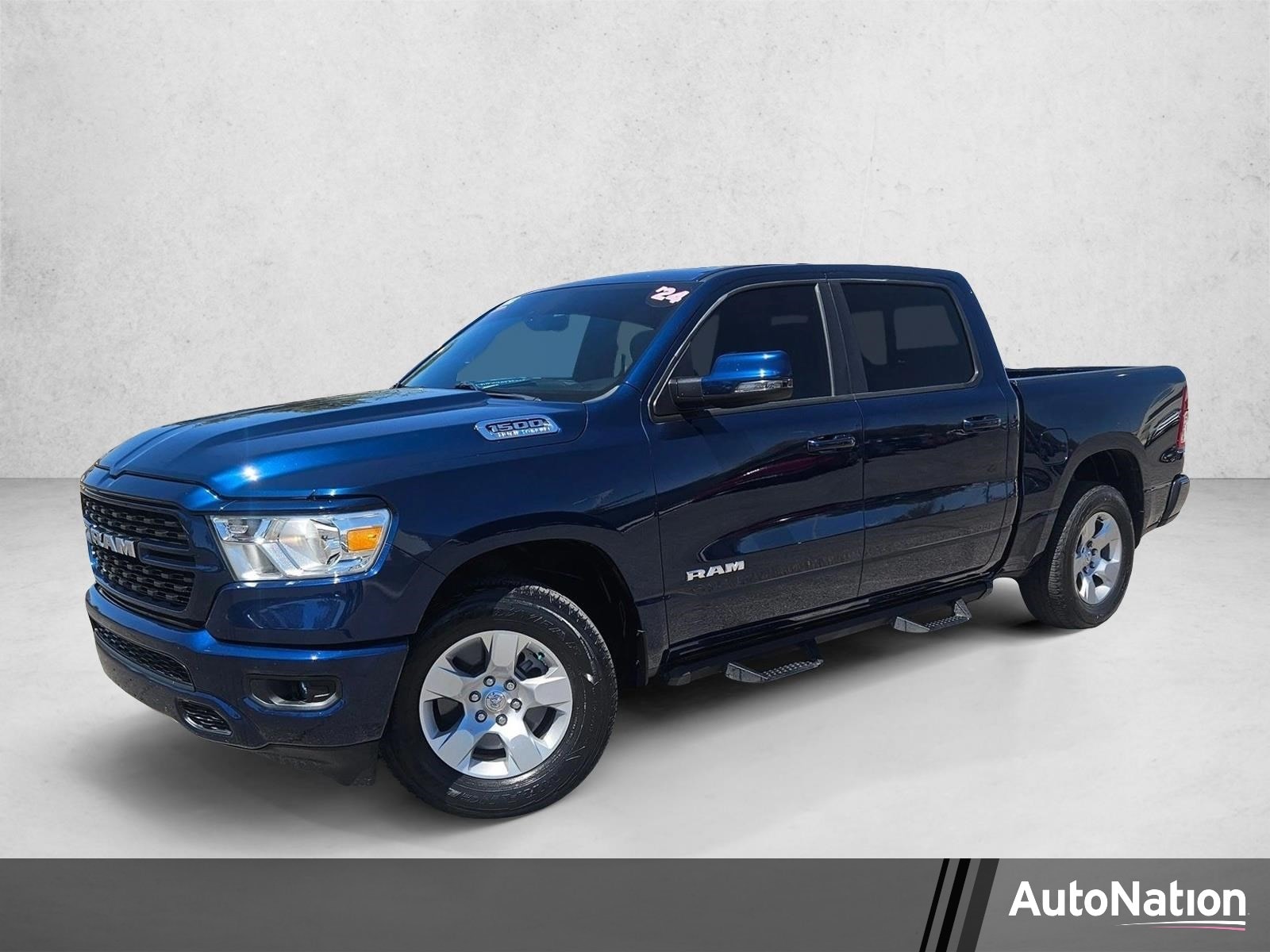 2024 RAM 1500 Big Horn/Lone Star 4x4 Crew Cab 5'7's photo
