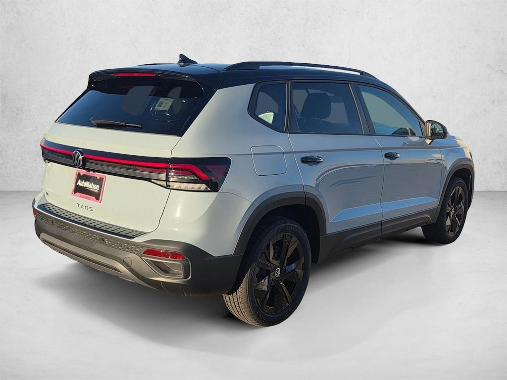 New 2026 Volkswagen Taos 1.5T SE Black SUV