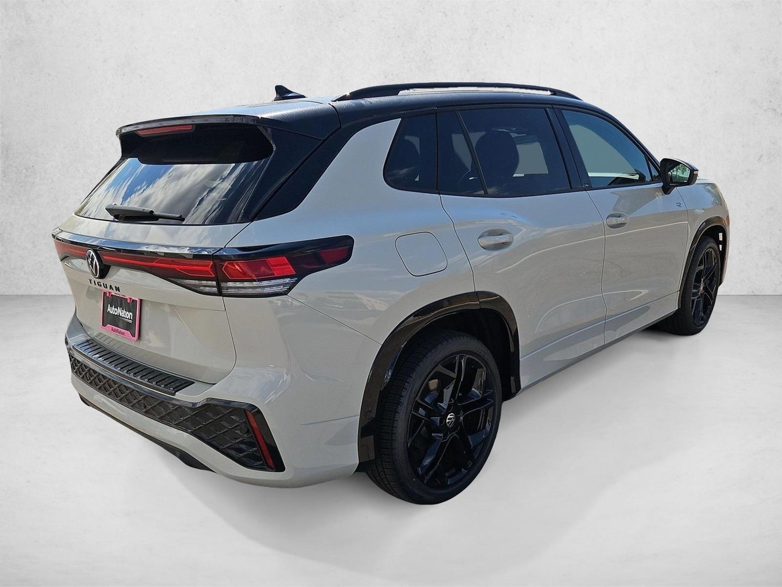 New 2026 Volkswagen Tiguan SE R-Line Black SUV