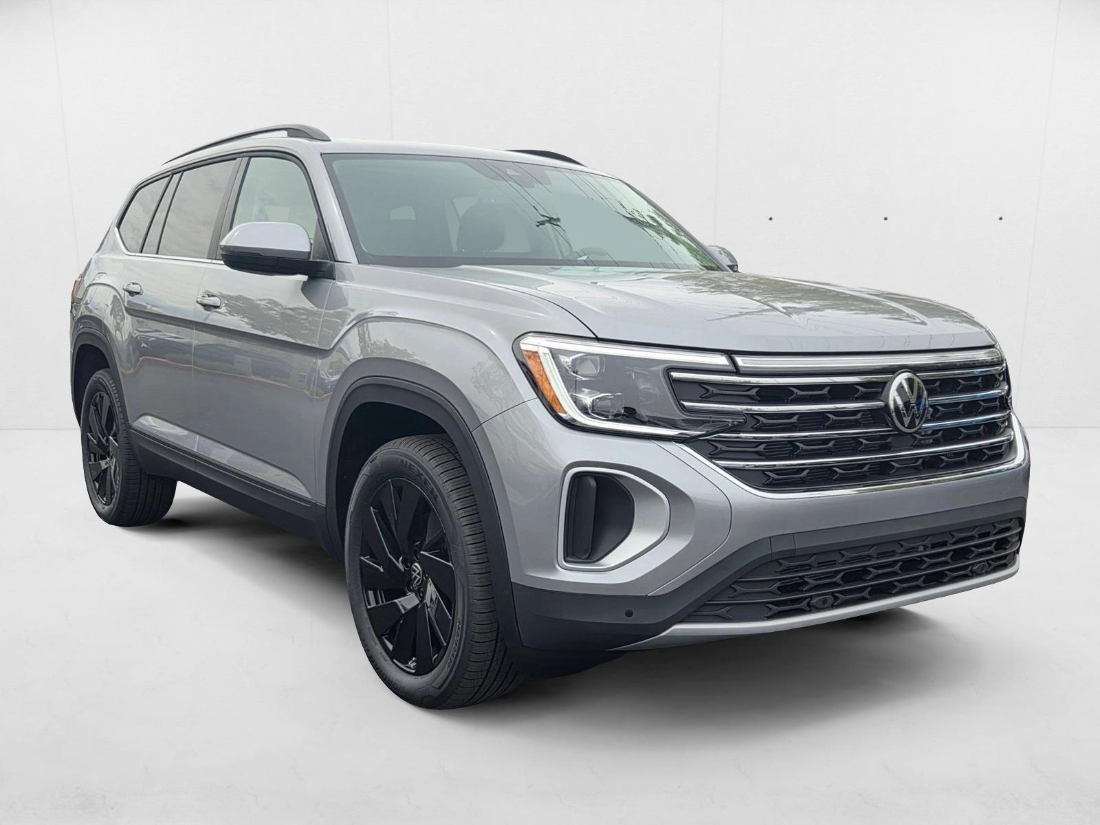 2026 Volkswagen Atlas SE w/Tech - Photo 7