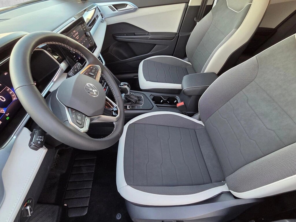 New 2026 Volkswagen Taos 1.5T SE SUV