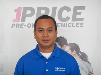 Staff member Derrick Macaraig from ID_7e6b36068ad7