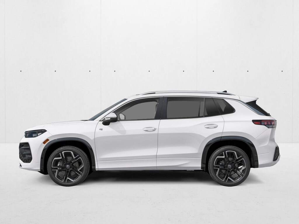 New 2026 Volkswagen Tiguan SEL R-Line Turbo SUV