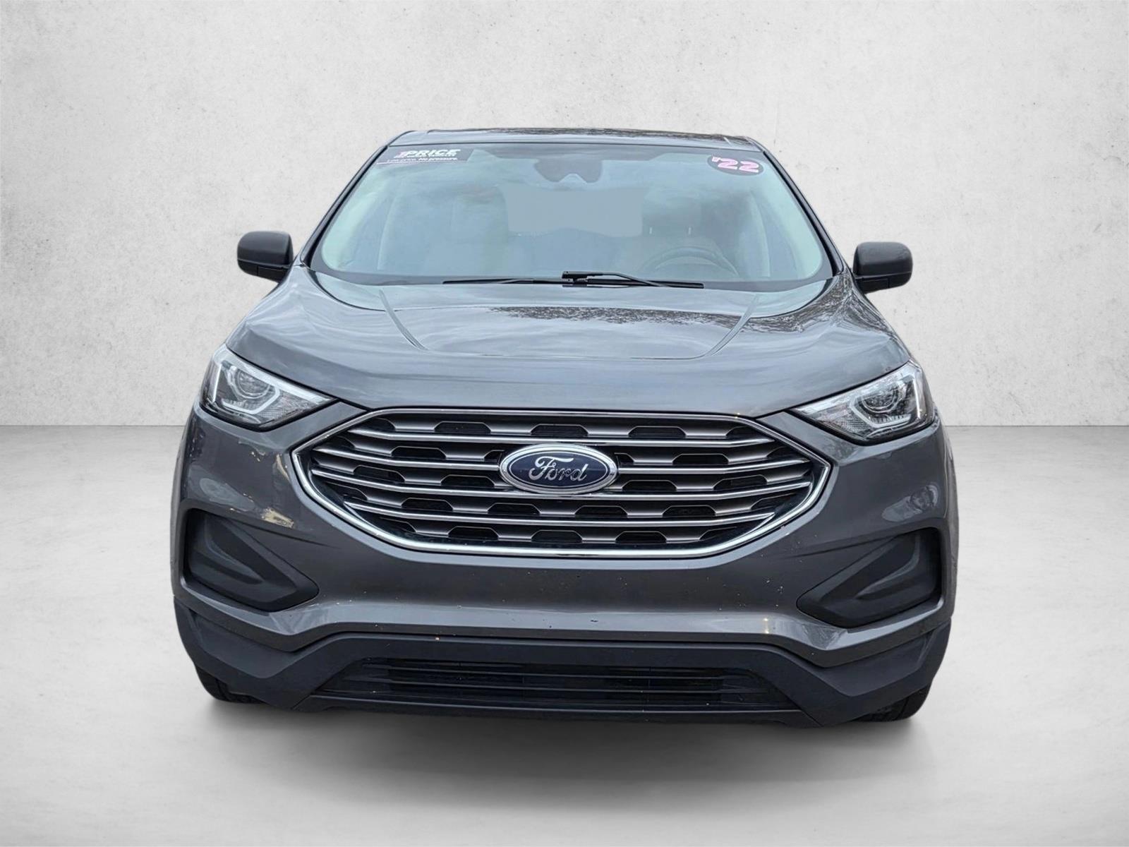 2022 Ford Edge SE photo 2