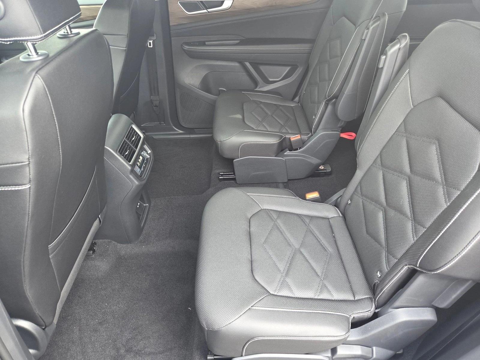 2026 Volkswagen Atlas SE w/Tech - Photo 15