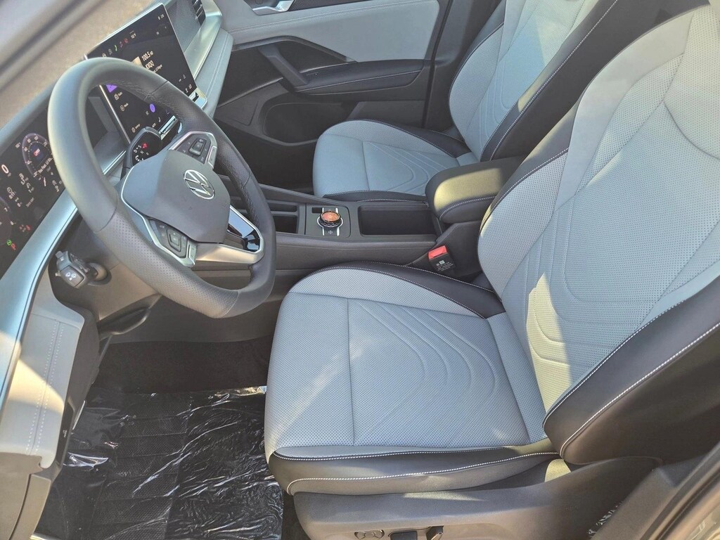 New 2026 Volkswagen Tiguan 2.0T SE SUV