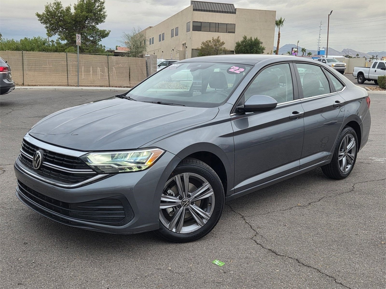 2022 Volkswagen Jetta SE's photo