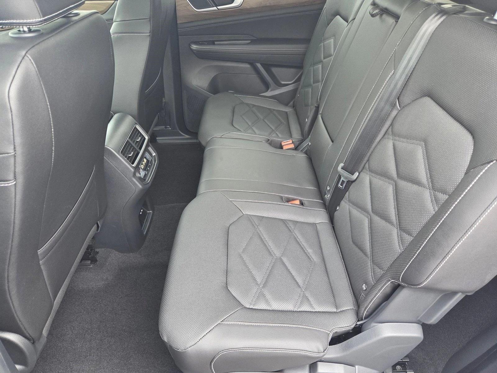 2026 Volkswagen Atlas SE w/Tech - Photo 15