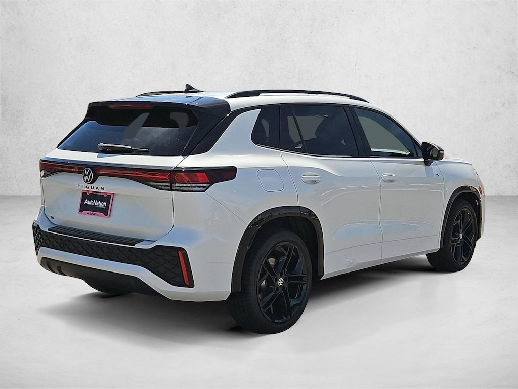 New 2026 Volkswagen Tiguan SE R-Line Black SUV