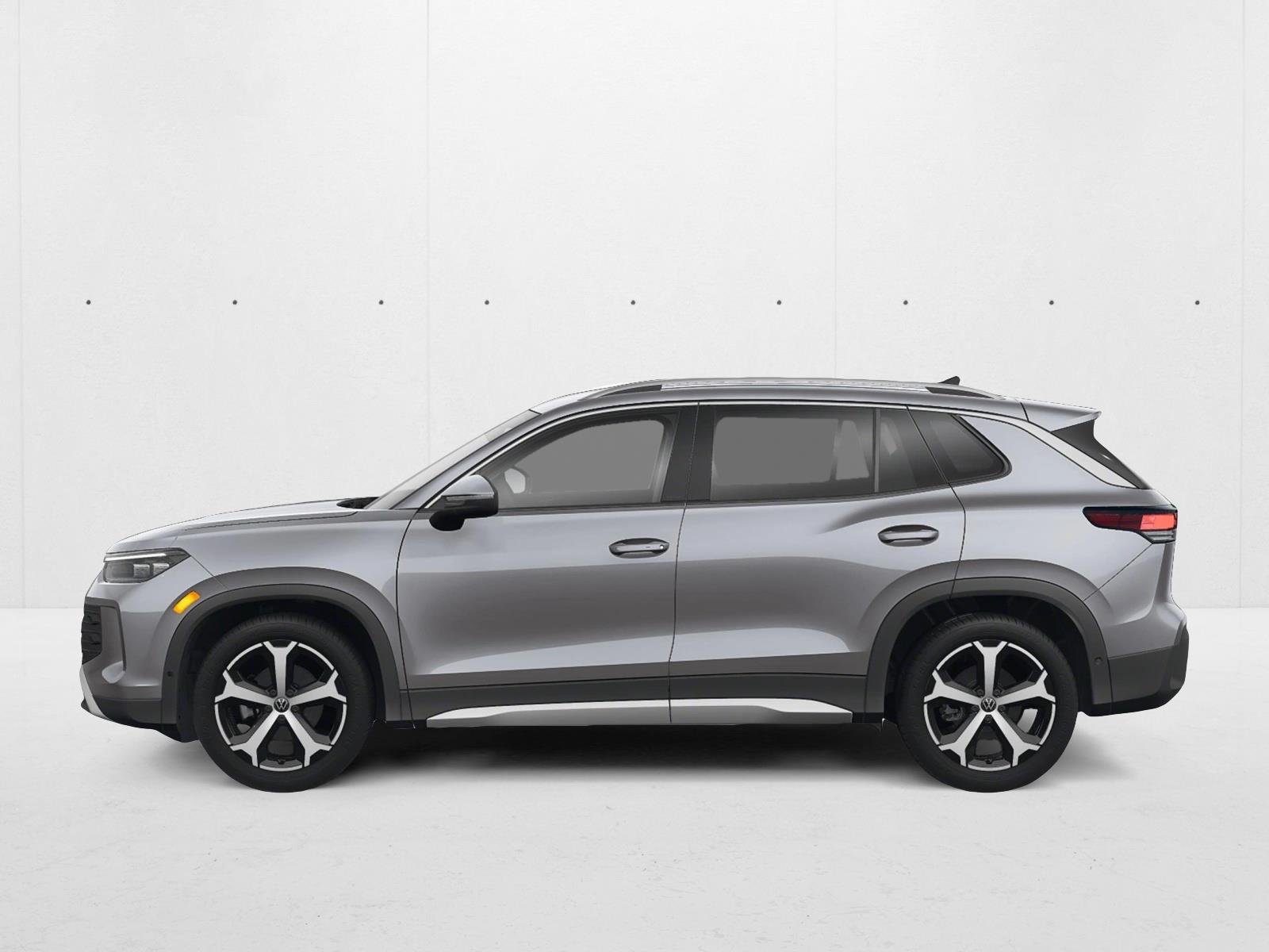 2025 Volkswagen Tiguan SE photo 2