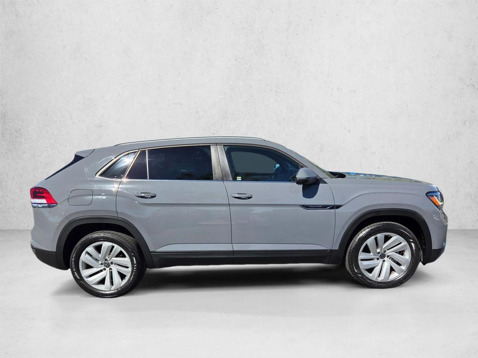2022 Volkswagen Atlas Cross Sport V6 SE Technology photo 4