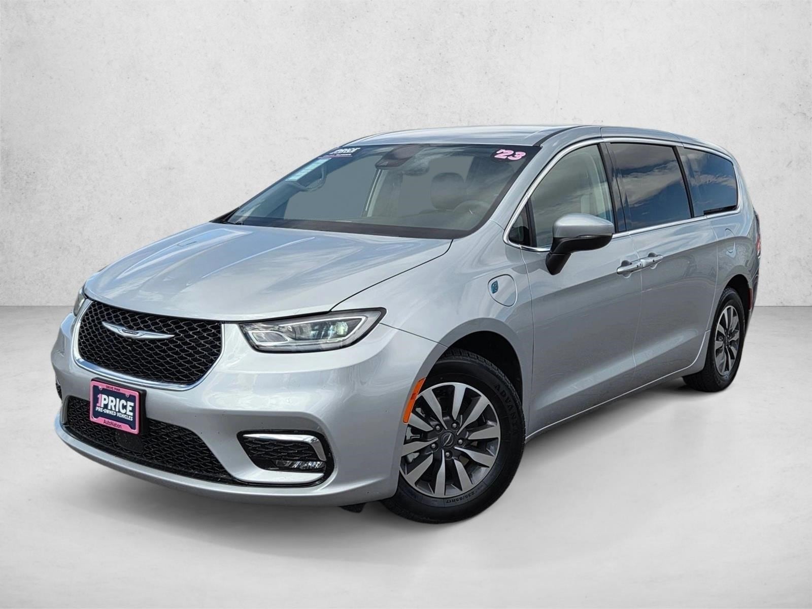 2023 Chrysler Pacifica Hybrid Touring L