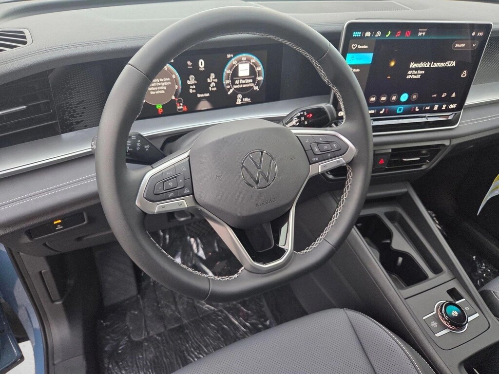 New 2026 Volkswagen Tiguan 2.0T SE SUV