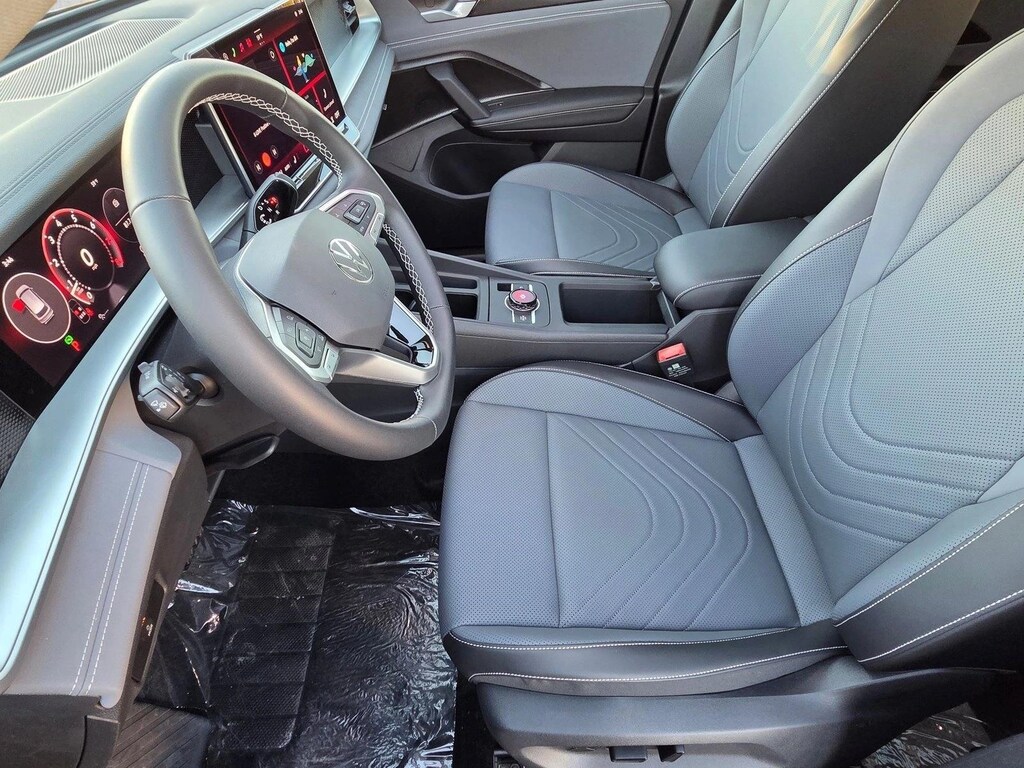 New 2026 Volkswagen Tiguan 2.0T SE SUV