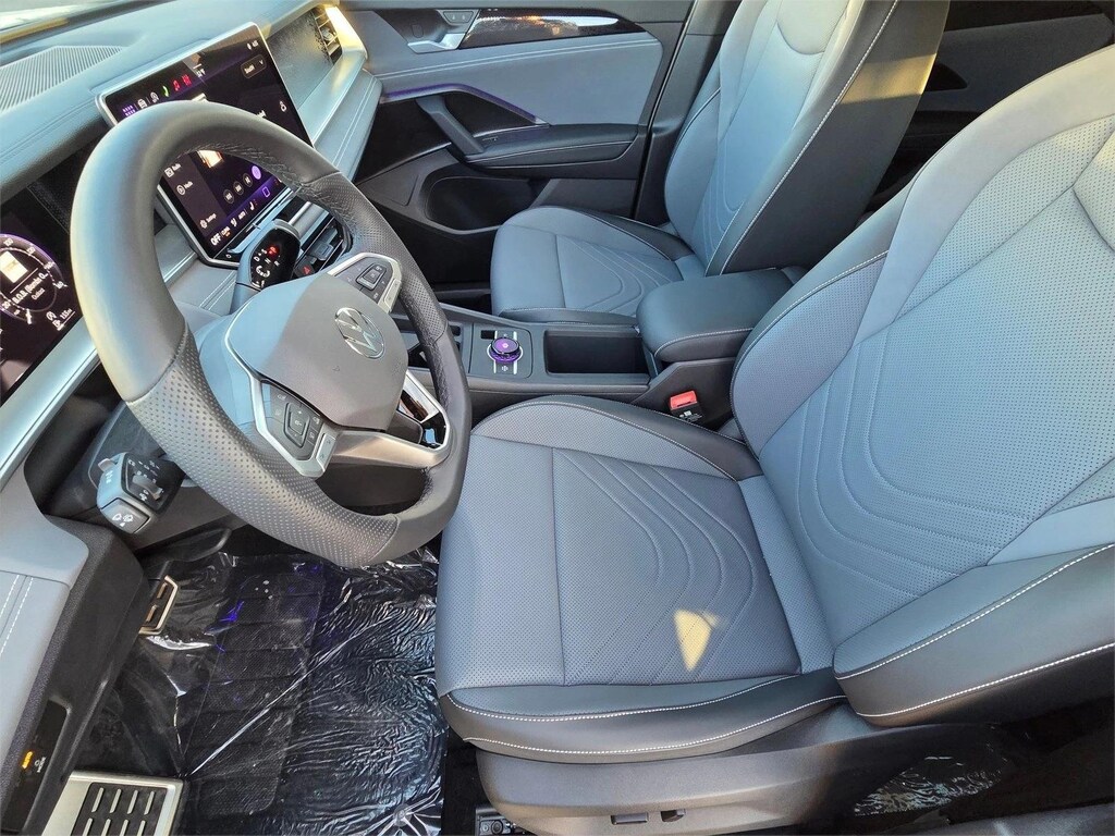 New 2026 Volkswagen Tiguan 2.0T SE R-Line Black SUV