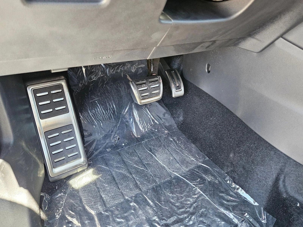 New 2026 Volkswagen Tiguan 2.0T SE R-Line Black SUV
