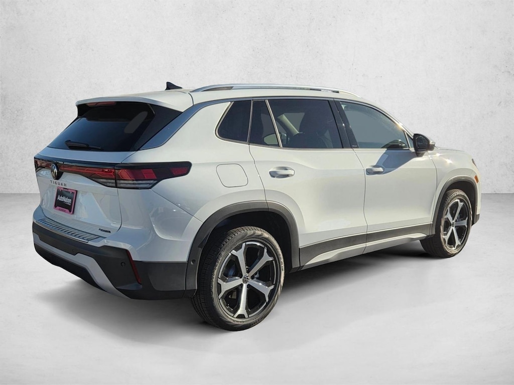 New 2026 Volkswagen Tiguan SE Sport Utility