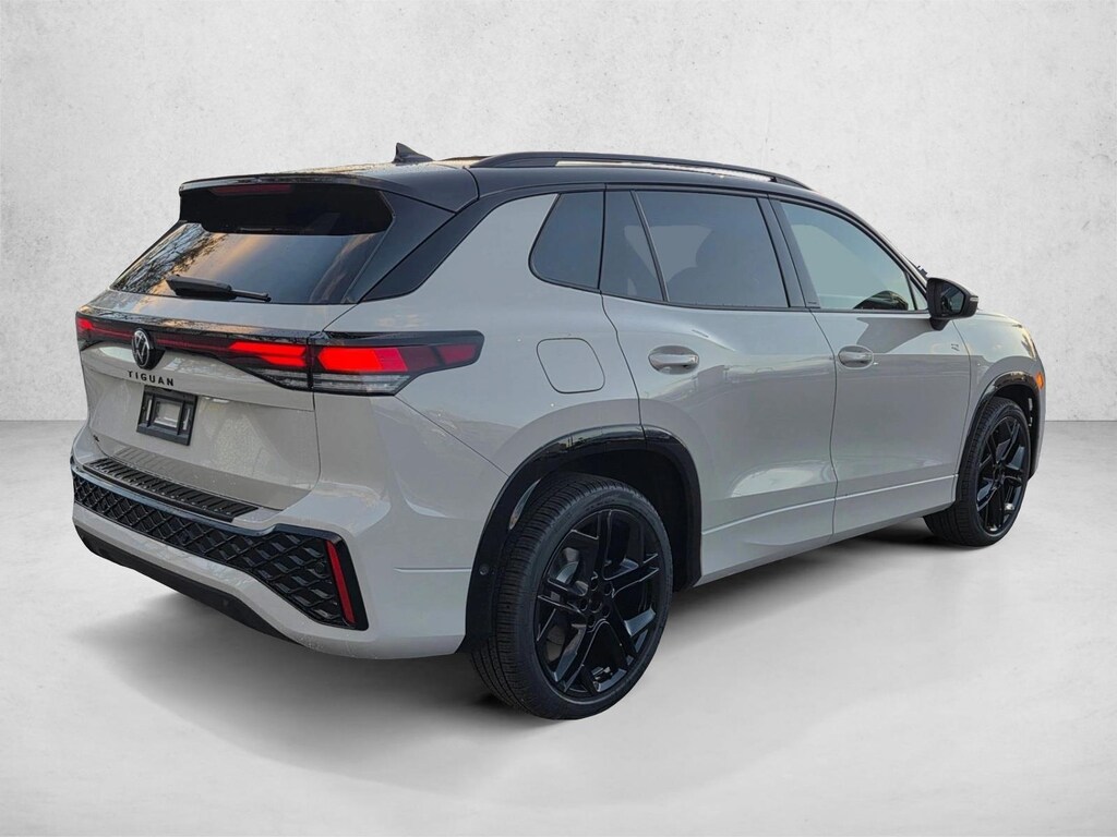 New 2026 Volkswagen Tiguan 2.0T SE R-Line Black SUV