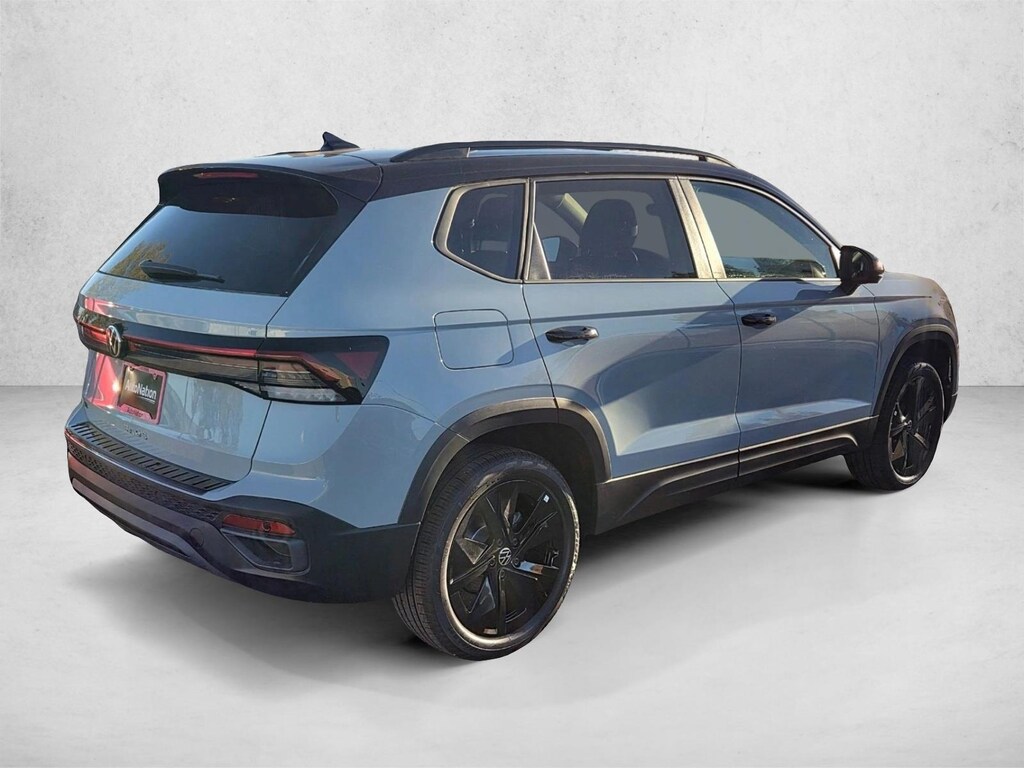 New 2026 Volkswagen Taos 1.5T SE Black SUV