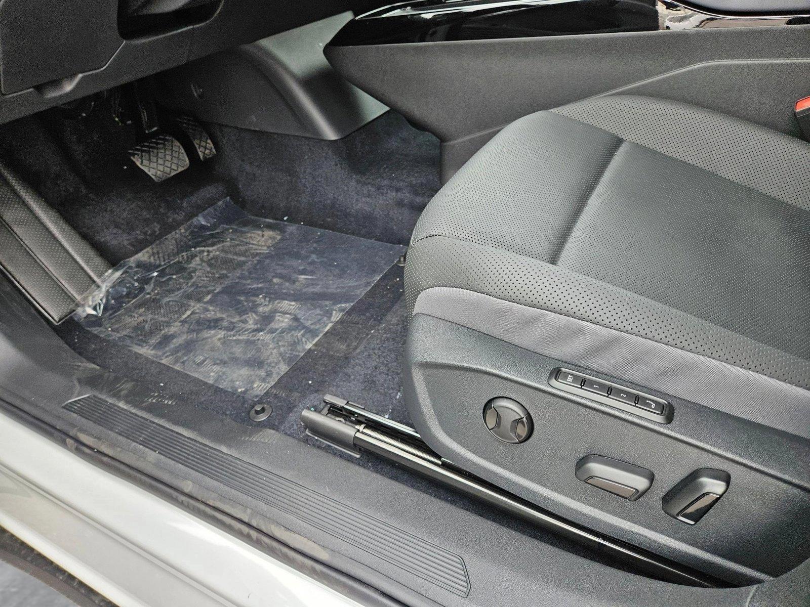 2025 Volkswagen ID.4 Pro S photo 4