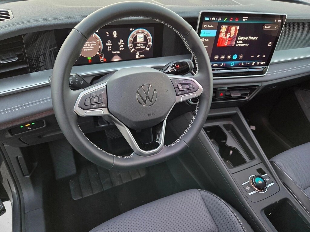 New 2026 Volkswagen Tiguan 2.0T SE SUV