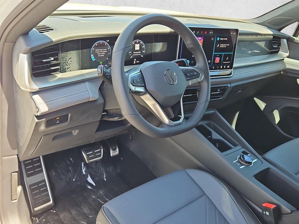 New 2026 Volkswagen Tiguan SE R-Line Black SUV