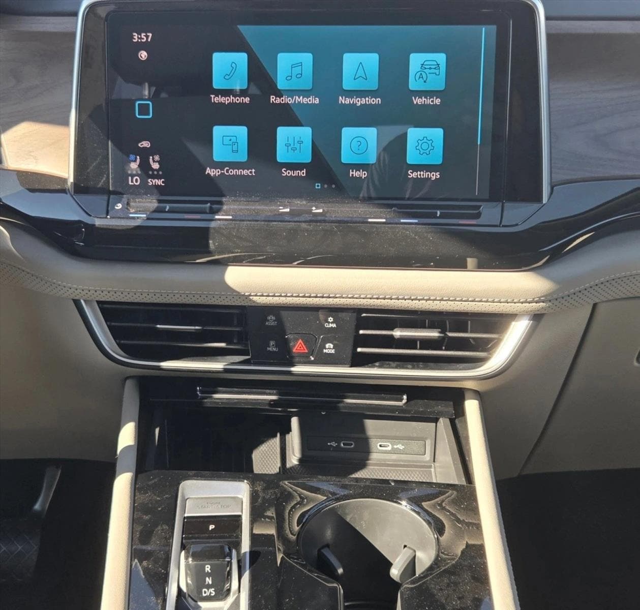 2026 Volkswagen Atlas SE w/Tech - Photo 13