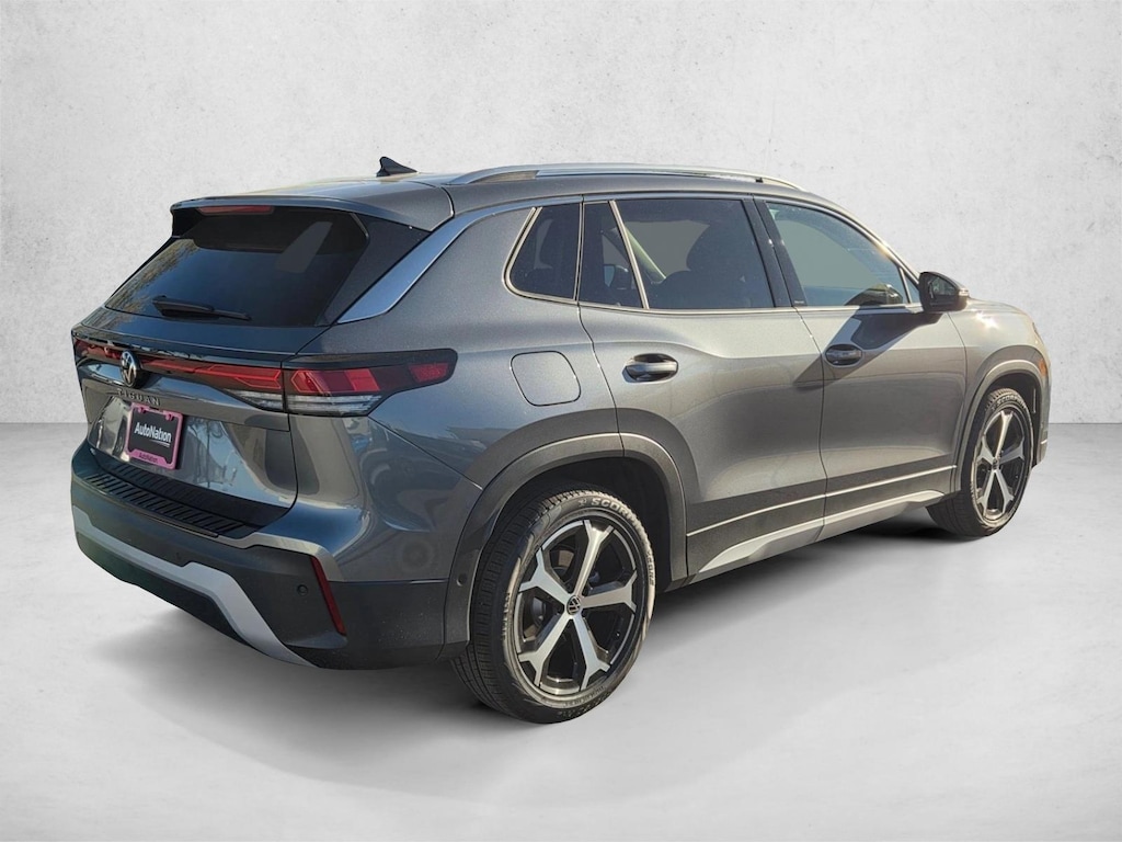 New 2026 Volkswagen Tiguan 2.0T SE SUV