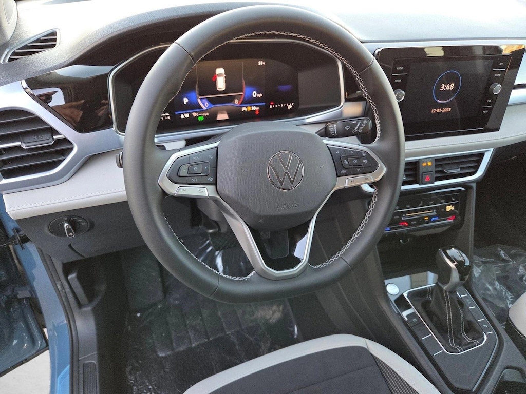 New 2026 Volkswagen Taos 1.5T SE SUV
