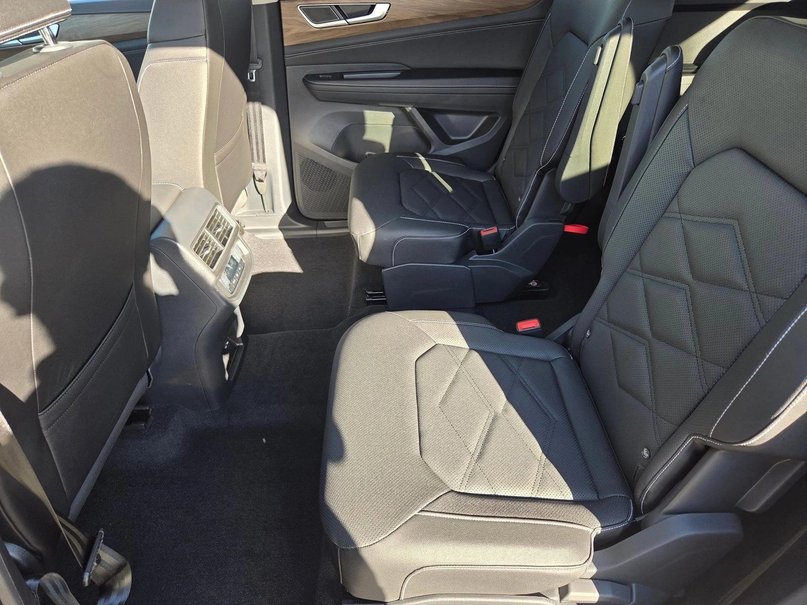 2026 Volkswagen Atlas SE w/Tech - Photo 15