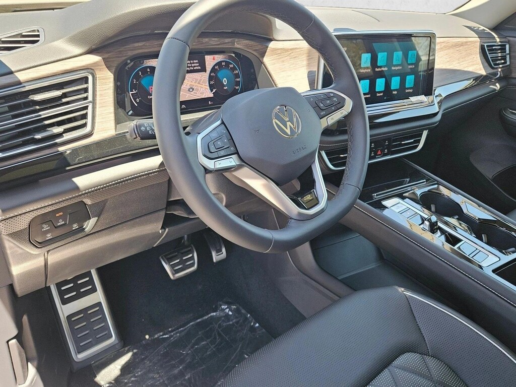 New 2026 Volkswagen Atlas 2.0T SEL Premium R-Line SUV