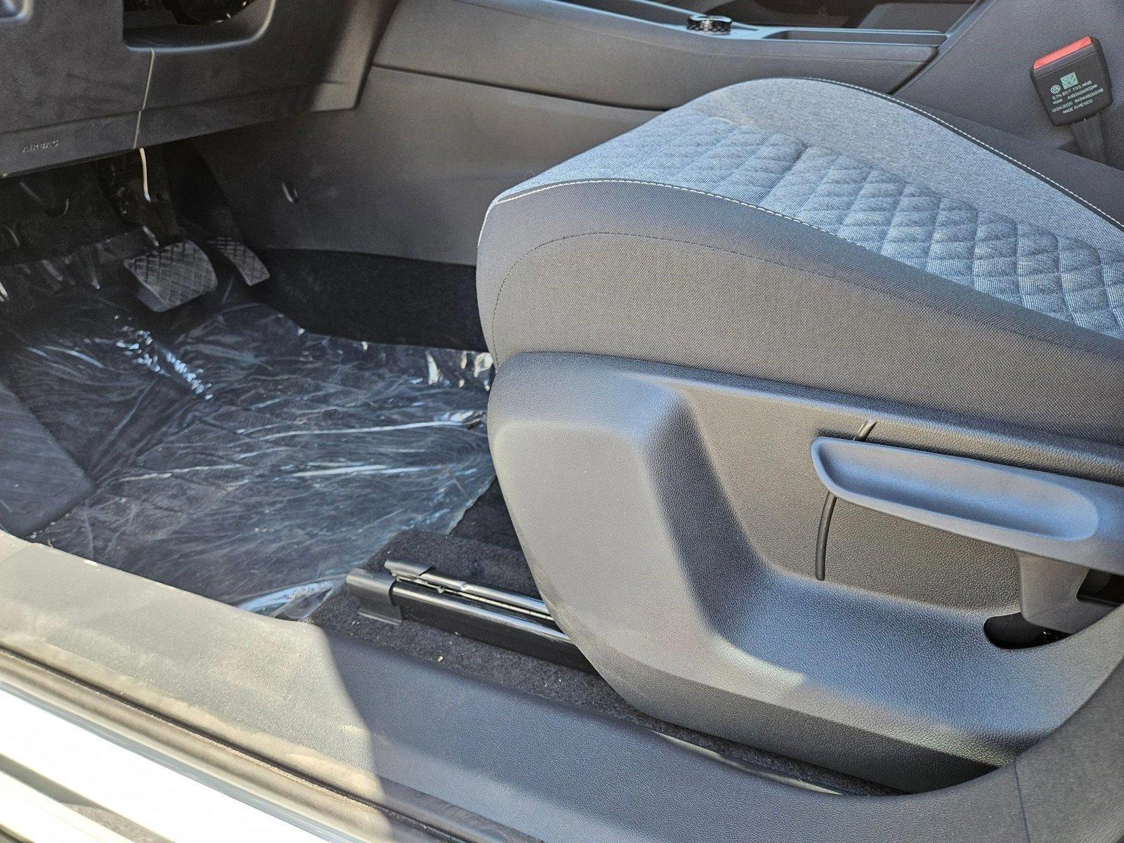 2025 Volkswagen Tiguan S photo 4