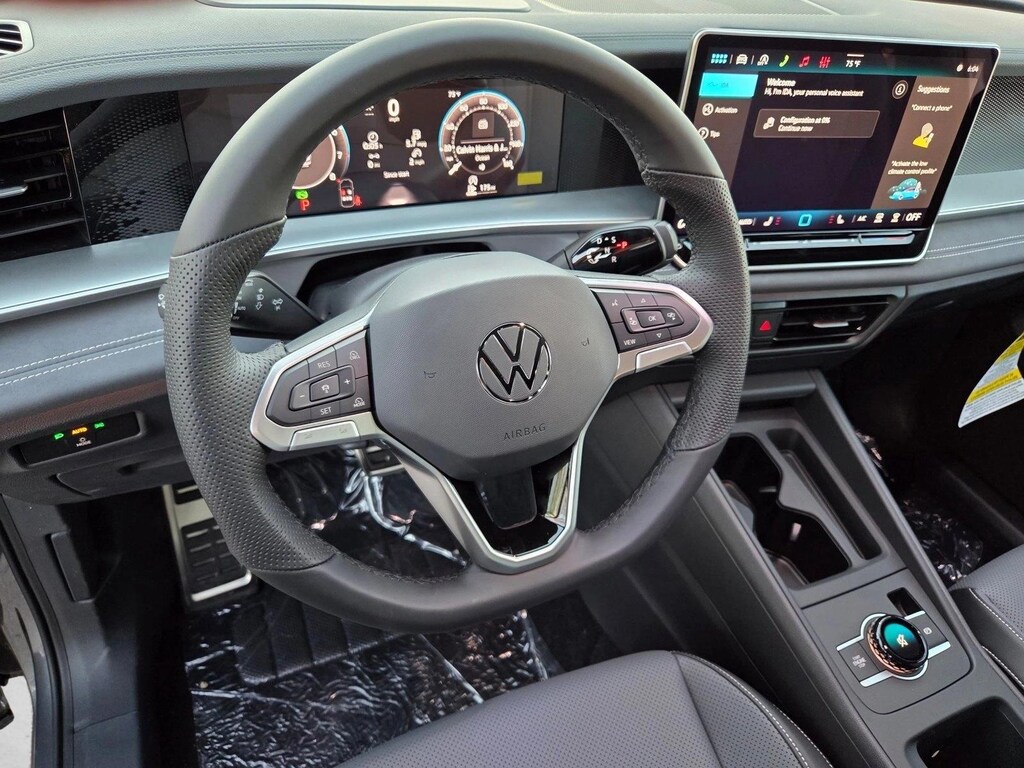 New 2026 Volkswagen Tiguan 2.0T SE R-Line Black SUV