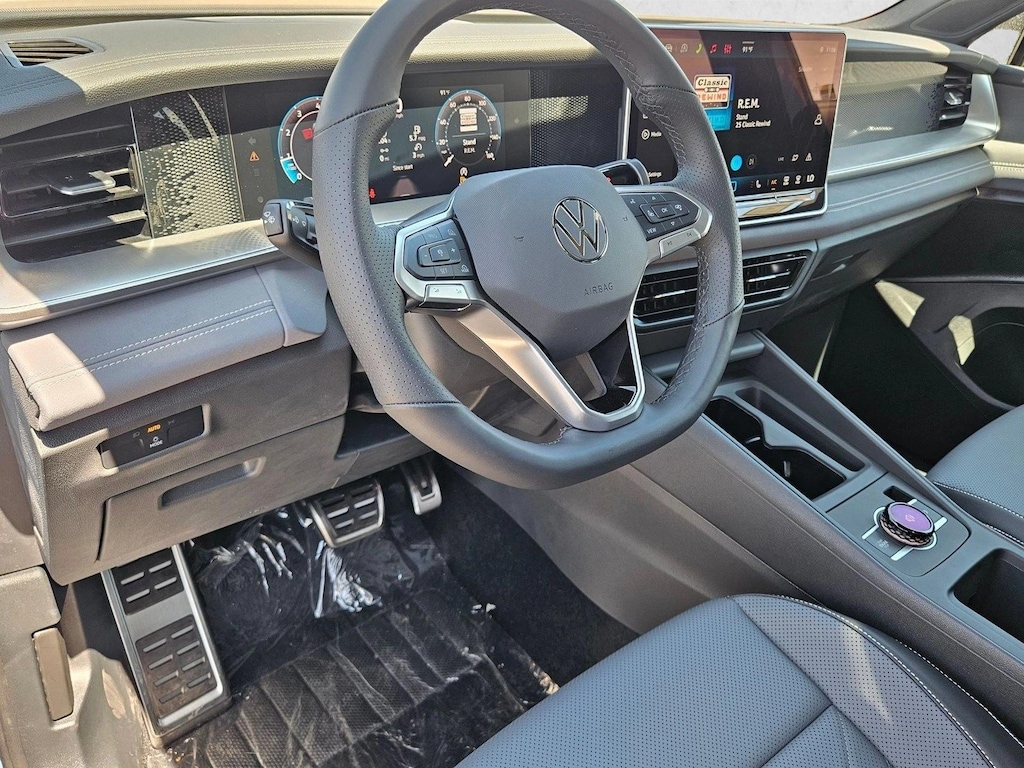 New 2026 Volkswagen Tiguan SE R-Line Black SUV