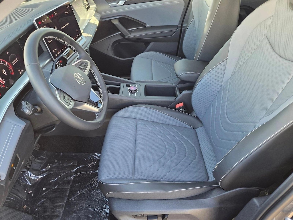 New 2026 Volkswagen Tiguan 2.0T SE SUV