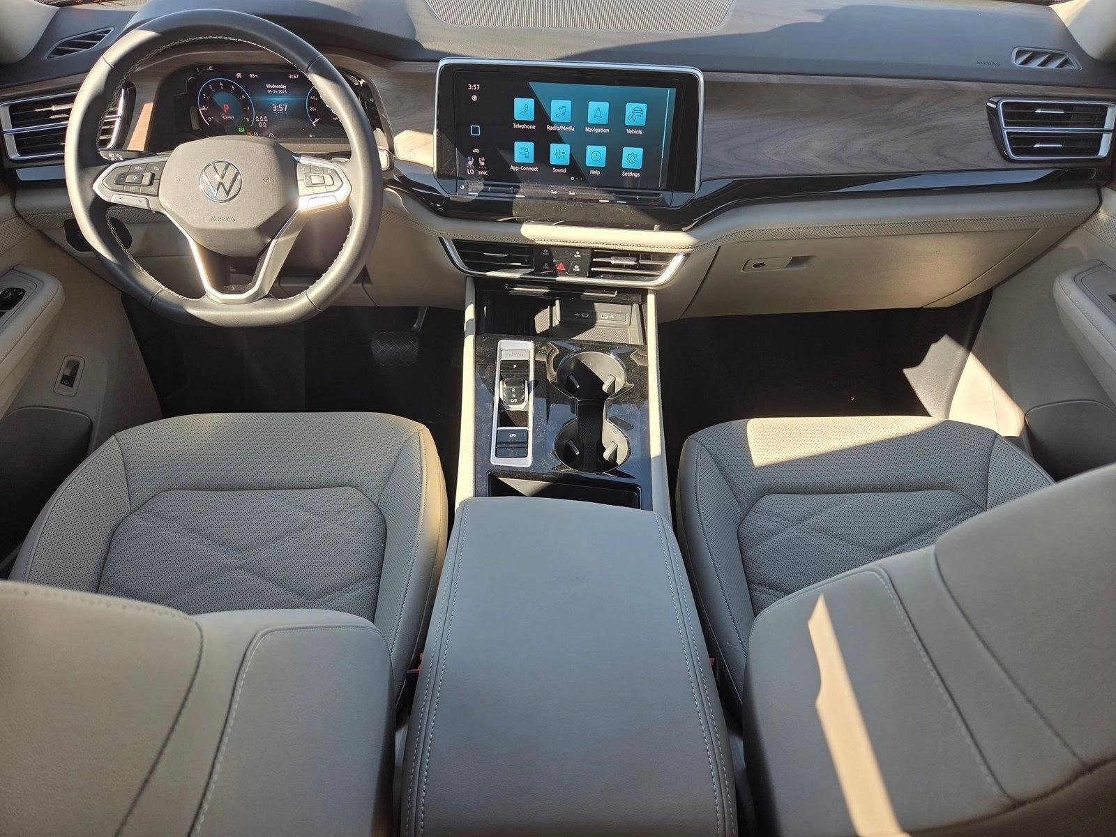 2026 Volkswagen Atlas SE w/Tech - Photo 14