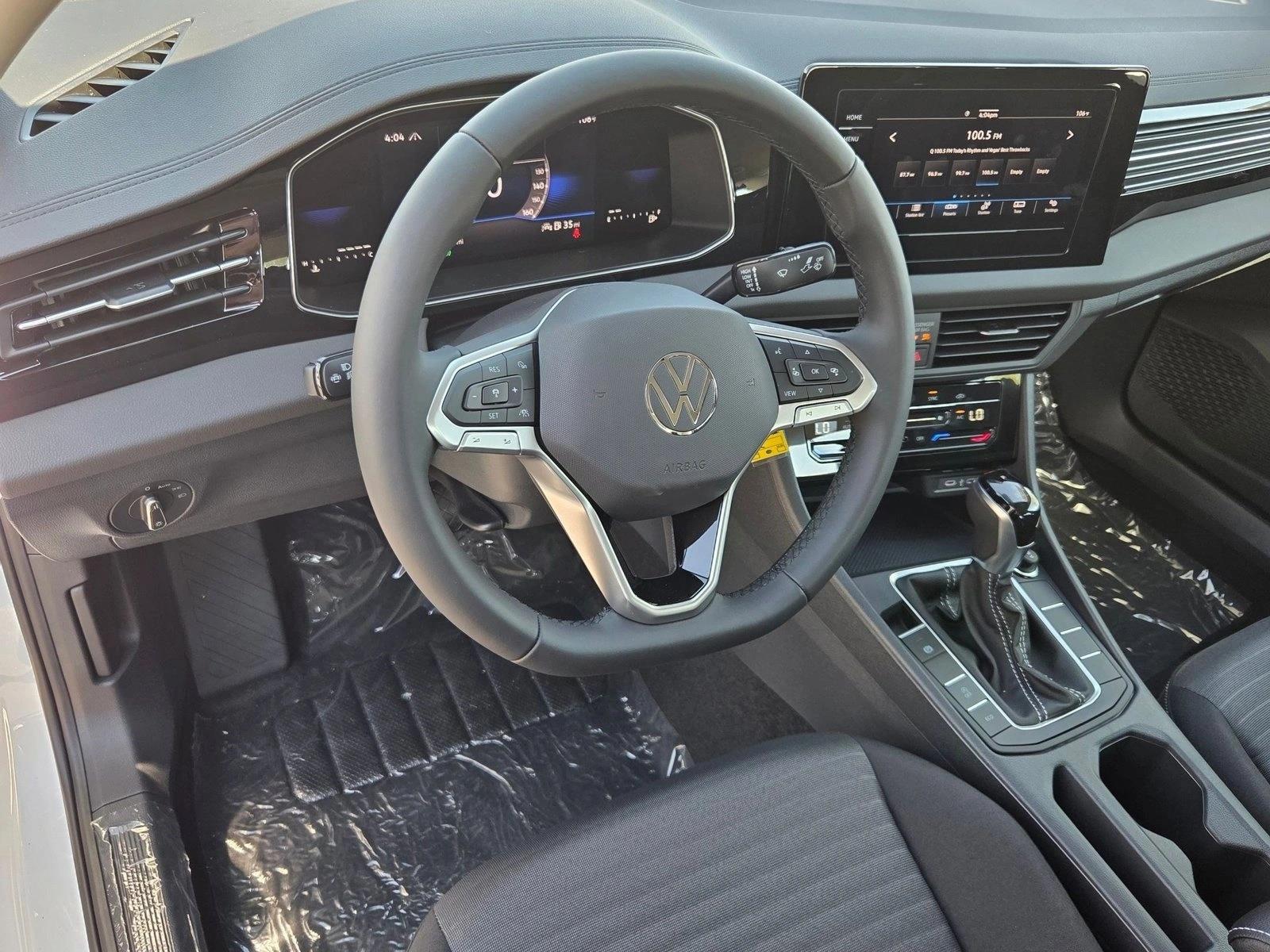 2025 Volkswagen Jetta 1.5T S photo 3