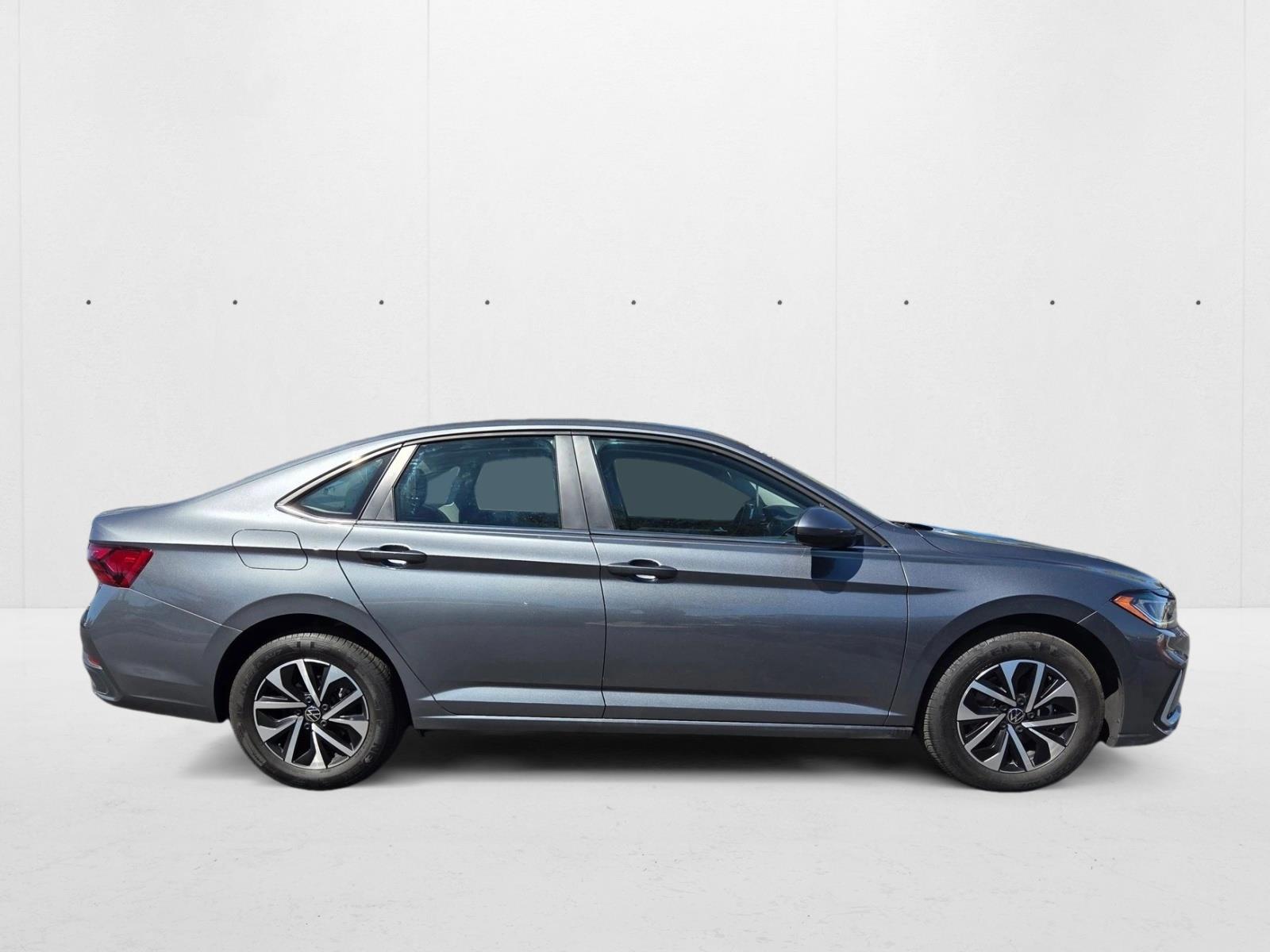 2025 Volkswagen Jetta 1.5T S photo 4