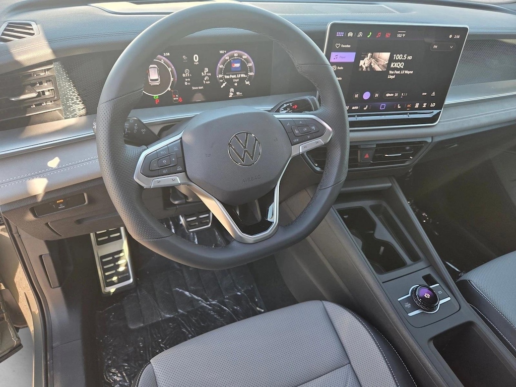 New 2026 Volkswagen Tiguan 2.0T SE SUV