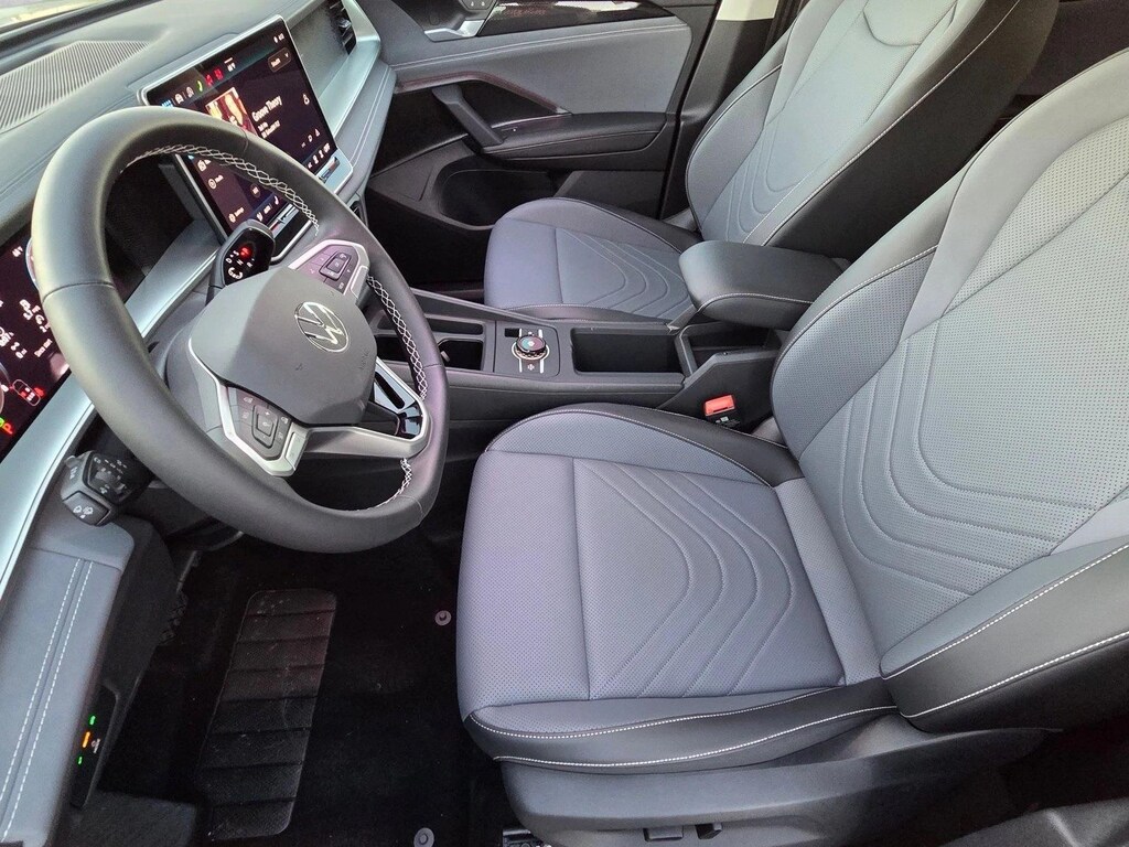 New 2026 Volkswagen Tiguan 2.0T SE SUV