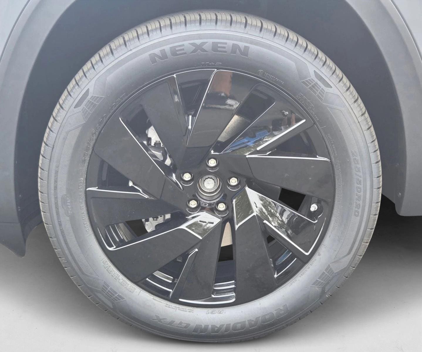 2026 Volkswagen Atlas SE w/Tech - Photo 10