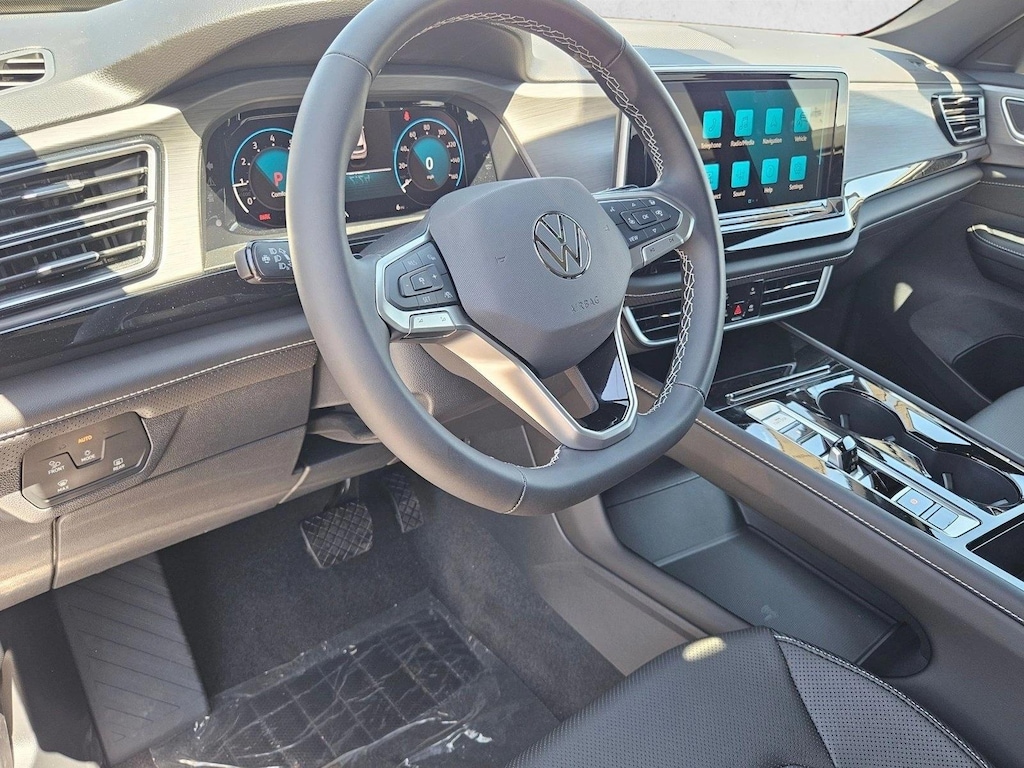 New 2026 Volkswagen Atlas Cross Sport SE w/Technology SUV
