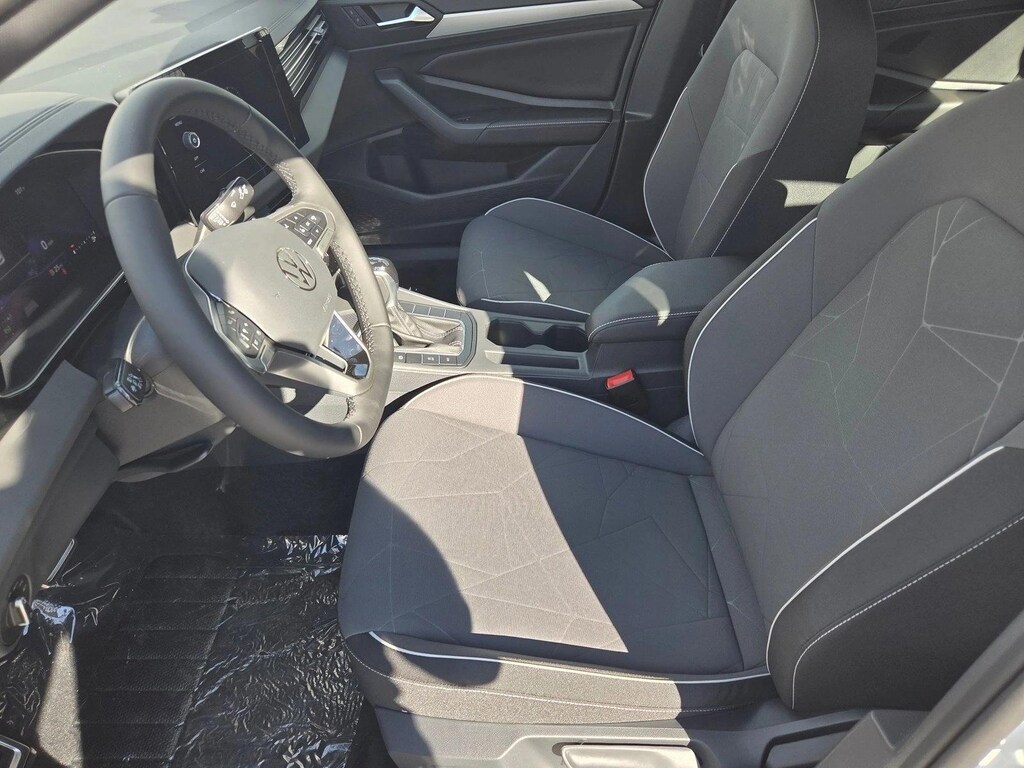 New 2025 Volkswagen Jetta 1.5T Sport Sedan