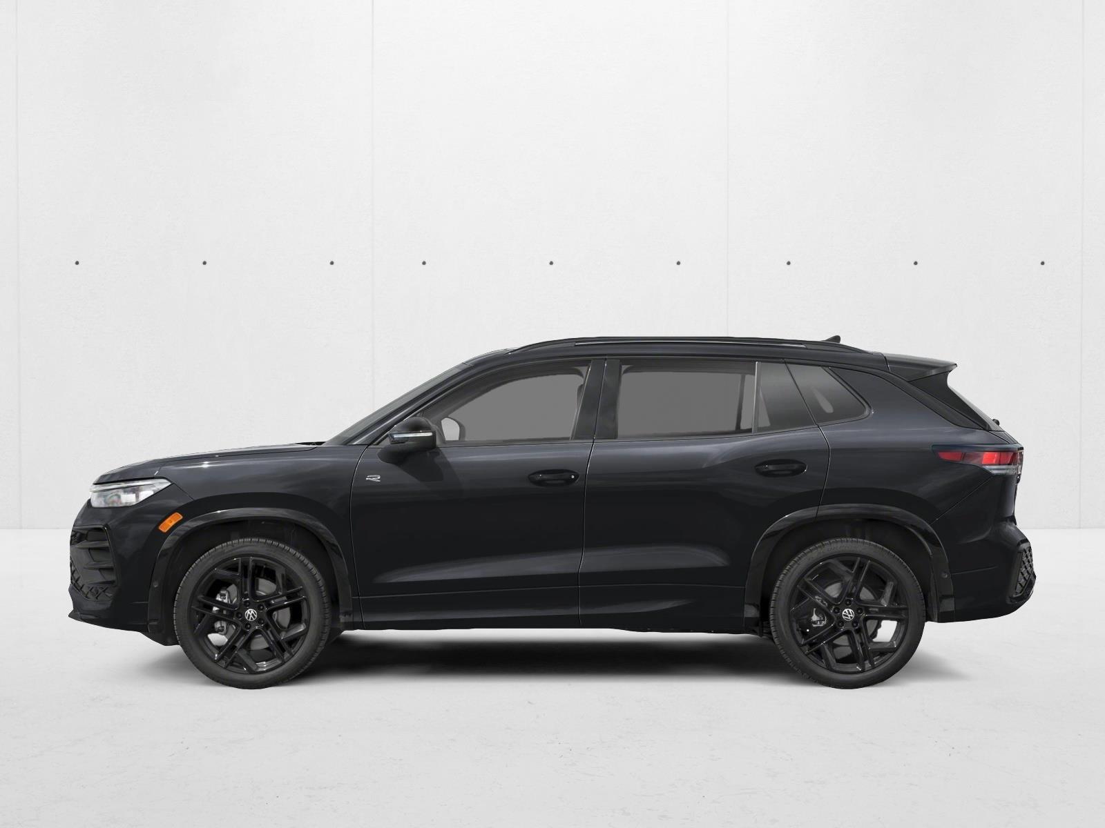 2025 Volkswagen Tiguan SE R-Line Black photo 2