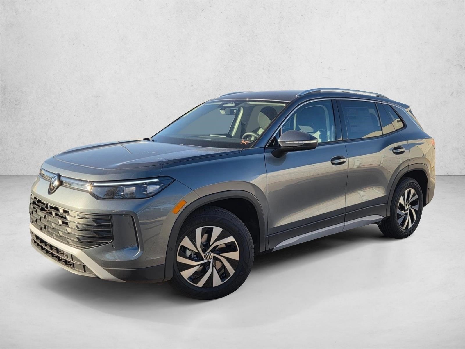 2026 Volkswagen Tiguan S's photo