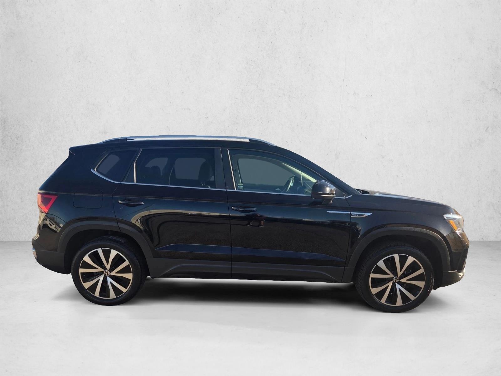 2022 Volkswagen Taos SE photo 4