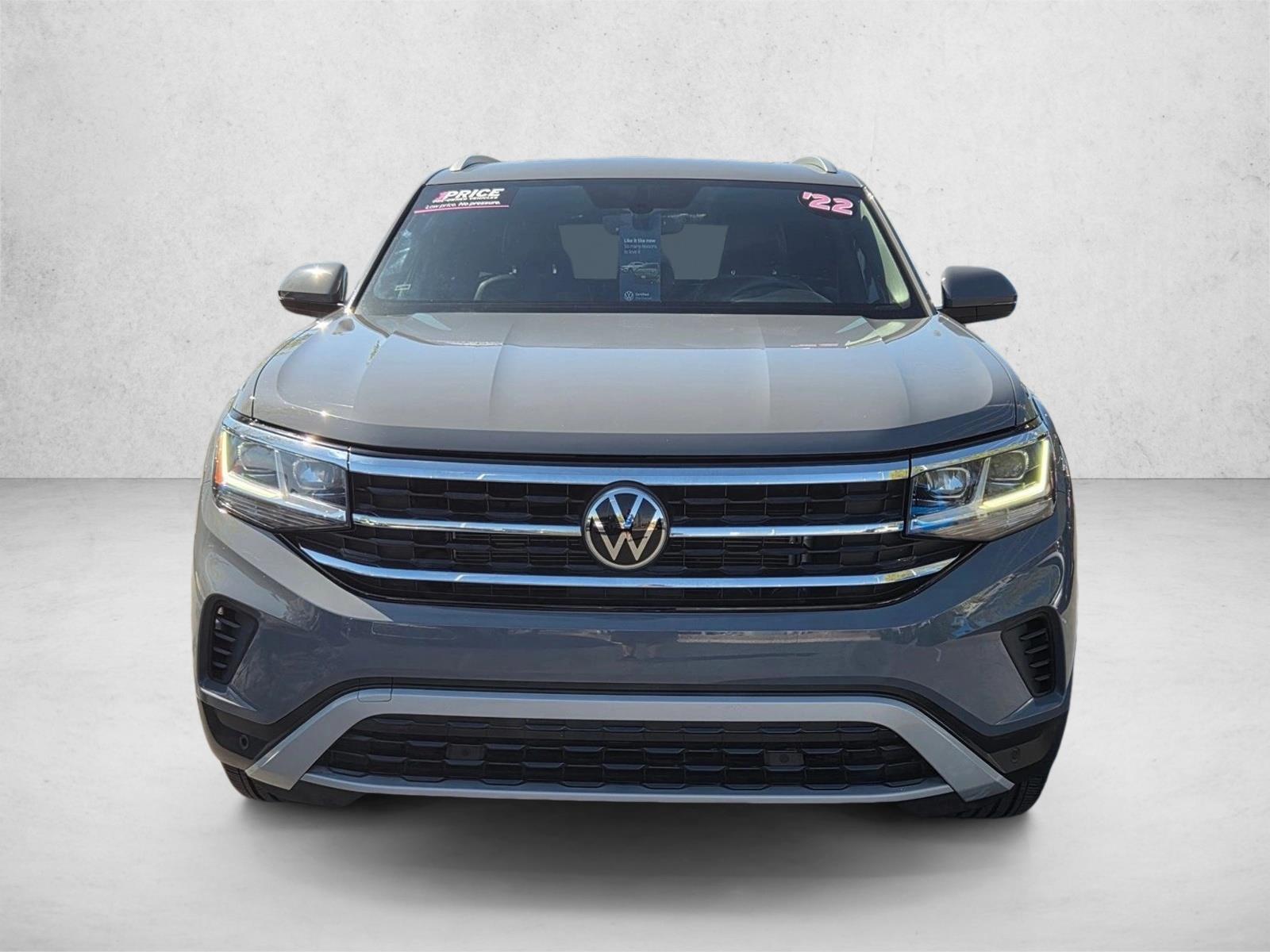 2022 Volkswagen Atlas Cross Sport V6 SE Technology photo 2