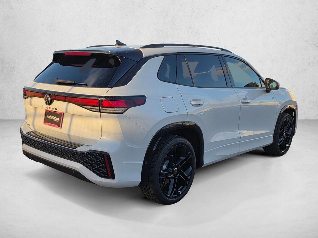 New 2026 Volkswagen Tiguan 2.0T SE R-Line Black SUV