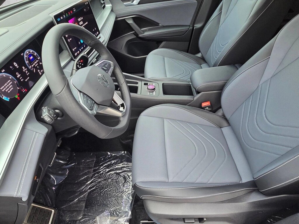 New 2026 Volkswagen Tiguan 2.0T SE SUV